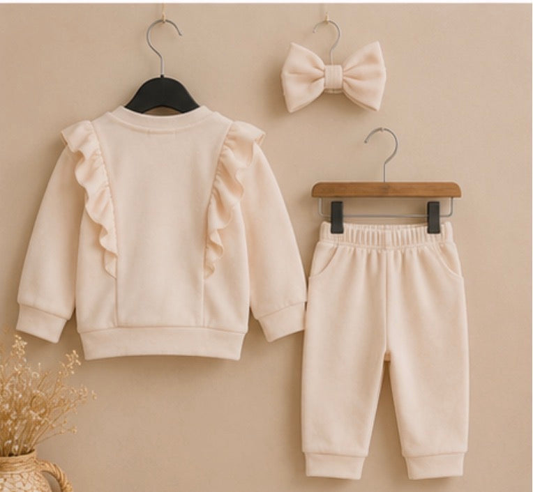 velvet ruffle set beige