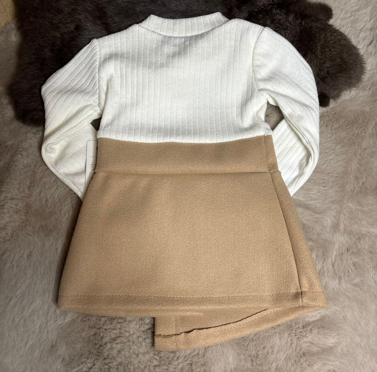 Golden bow dress