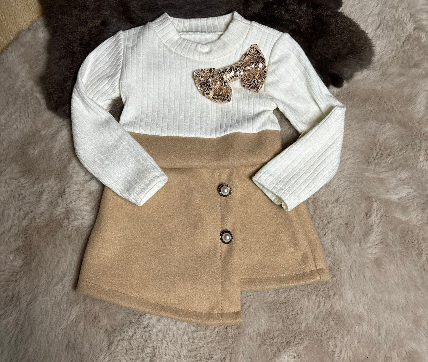 Golden bow dress