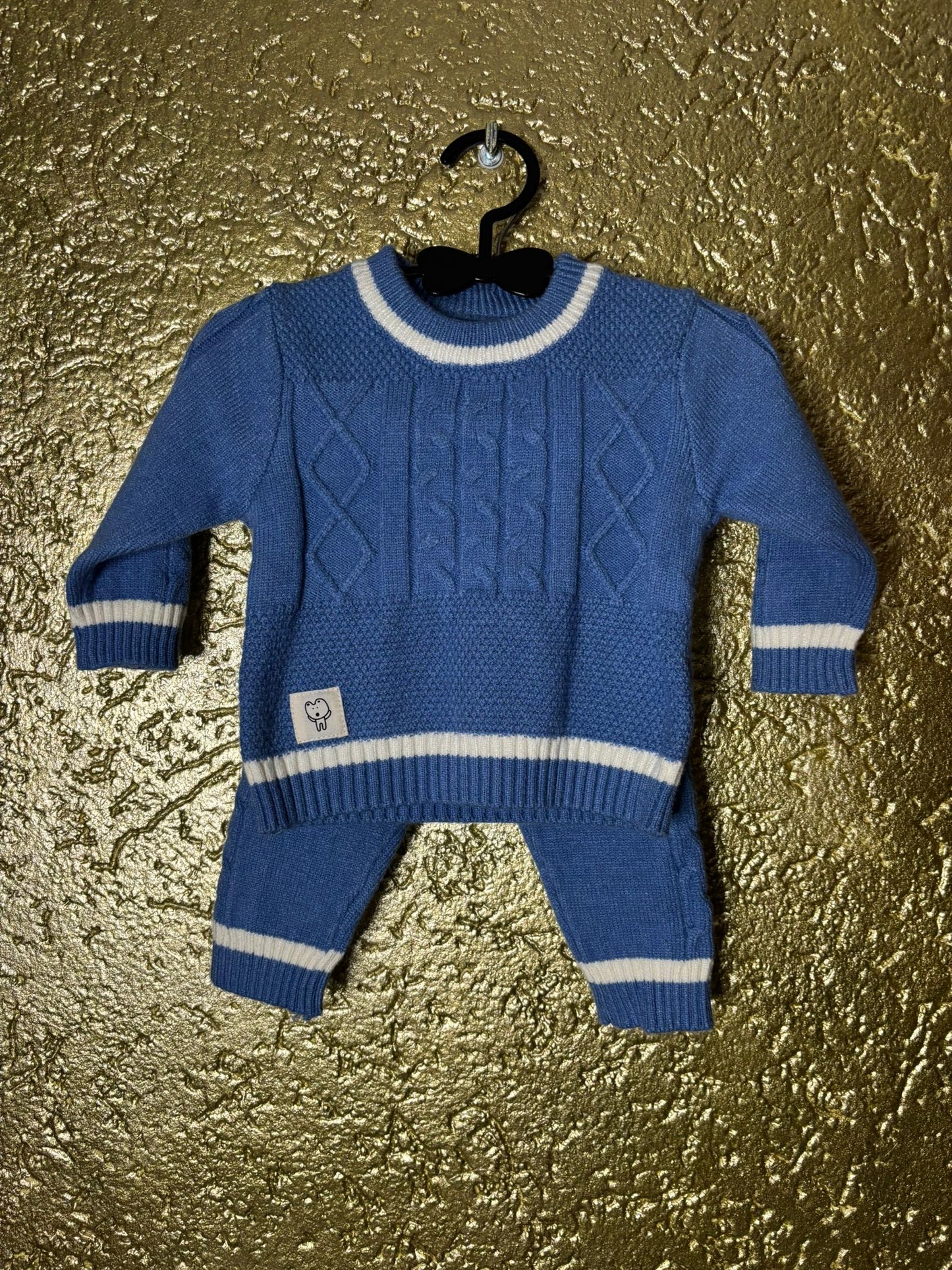knitted set blue