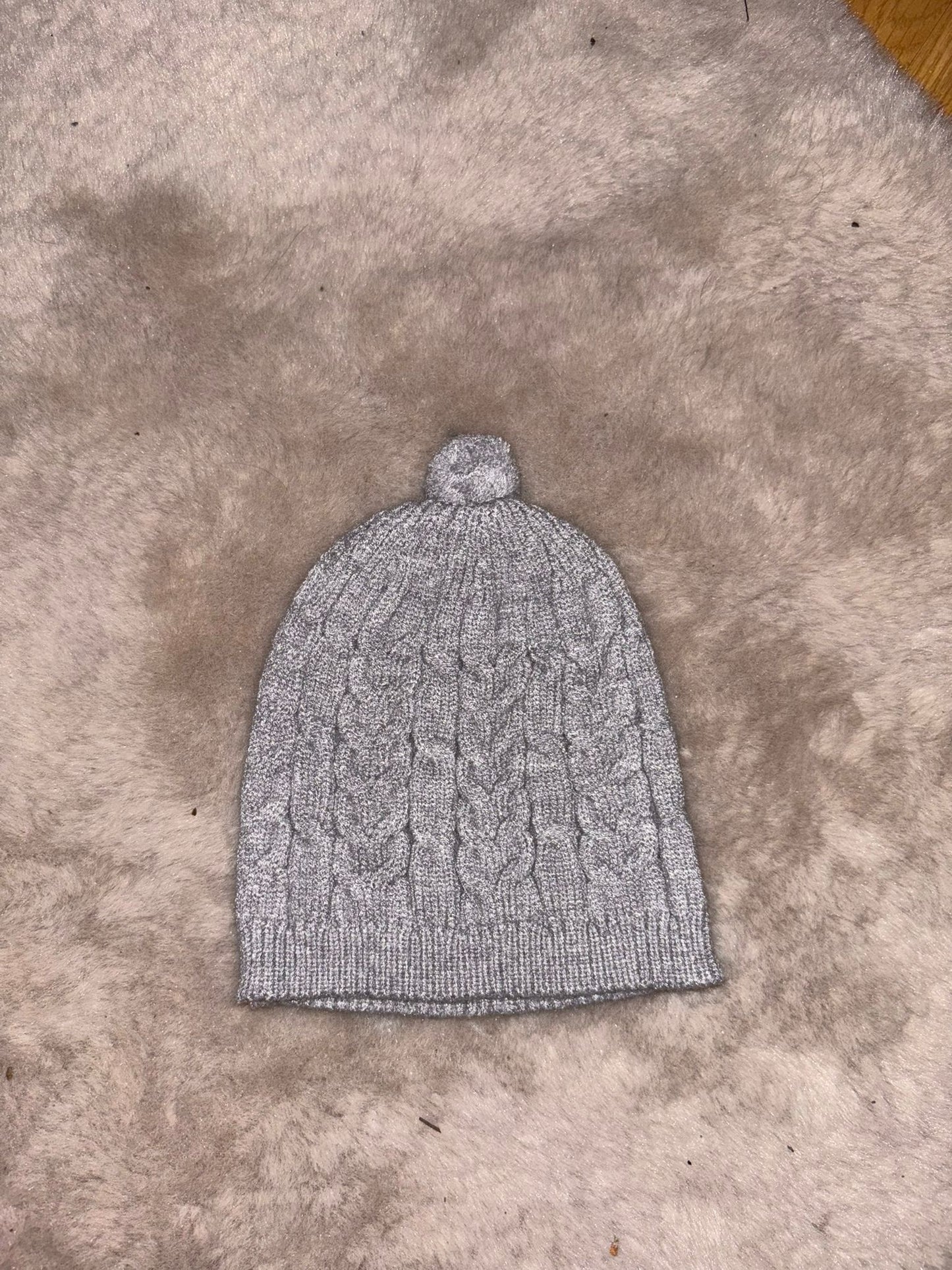 knitted muts grey