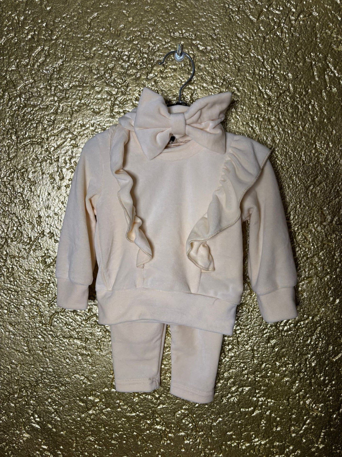 velvet ruffle set beige