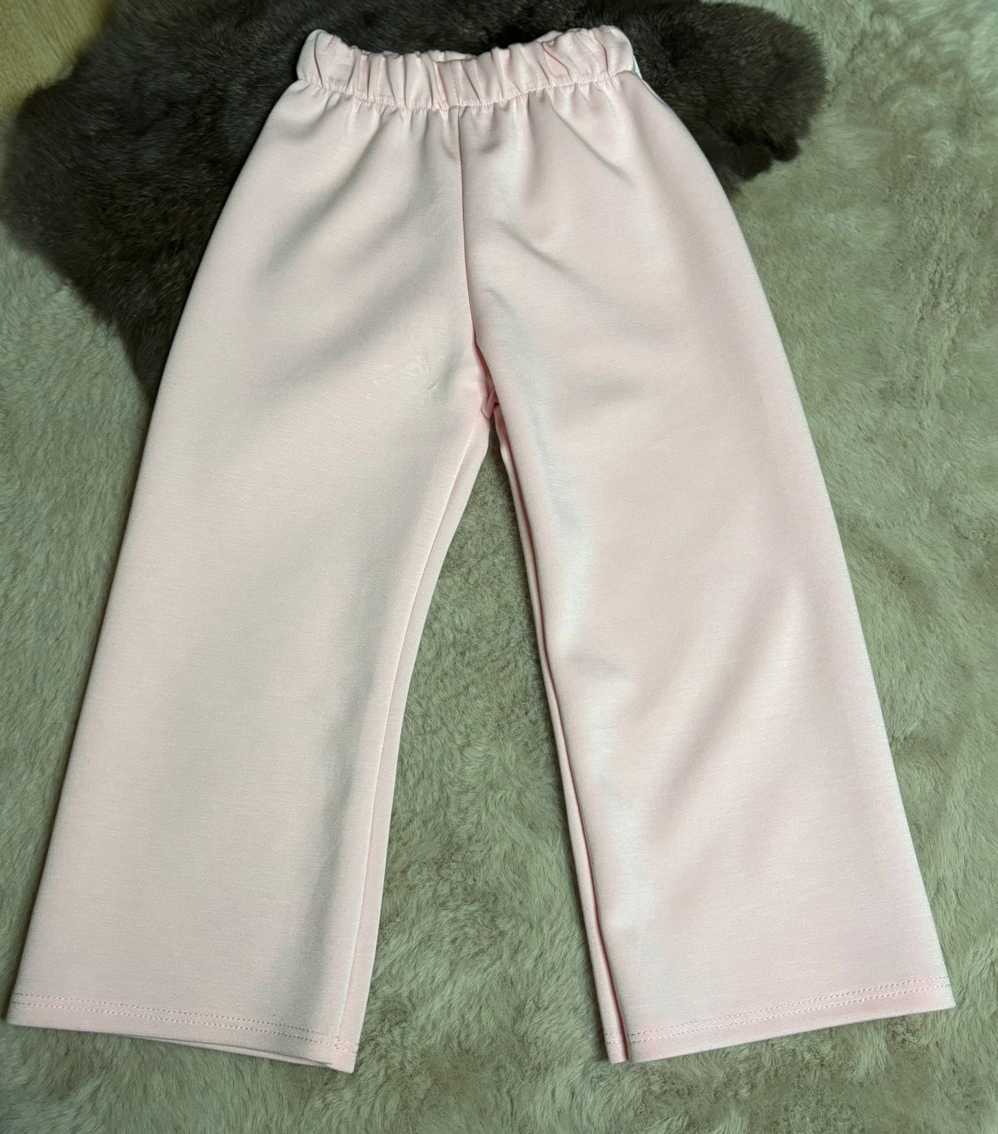 UKKI set pink