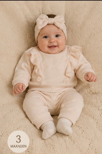 velvet ruffle set beige
